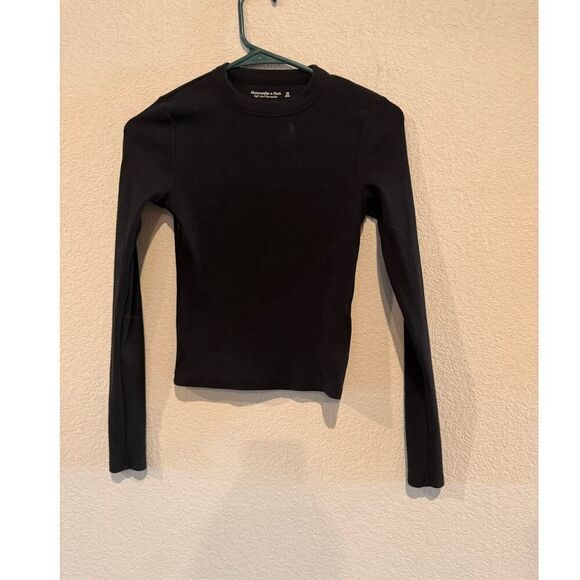 Abercrombie & Fitch Size XS Rib Knit Long Sleeve Crew Neck Crop T-Shirt Black - Picture 1 of 2